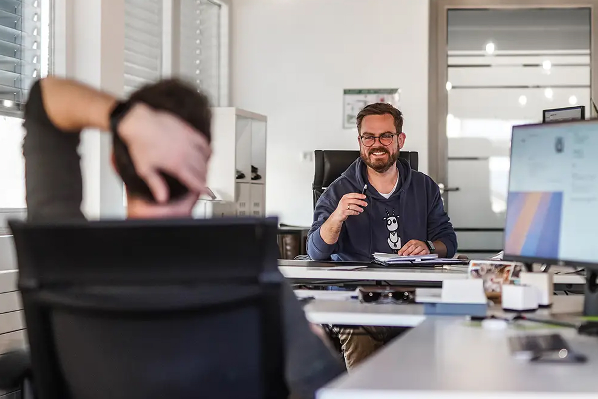 Persönlich. Direkt. Effektiv. Warum KMU auf kleinere Agenturen wie krähativ setzen